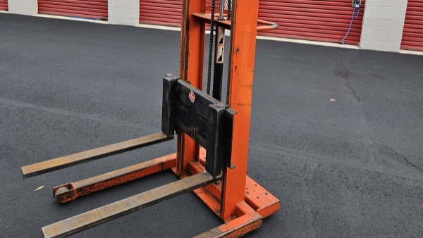 2004 Presto M466 - Forklift image 1