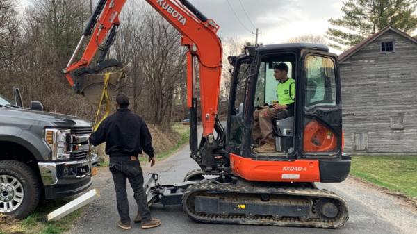 2017 Kubota KX040-4 thumbnail 3