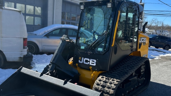 2024 JCB 270T thumbnail 2