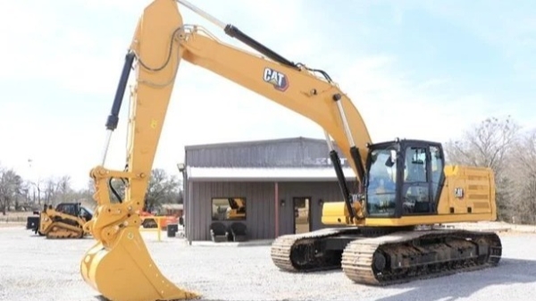 2024 Caterpillar 330GC thumbnail 3