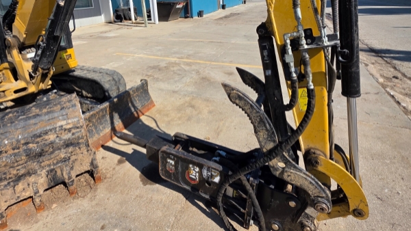 2023 Caterpillar 305 CR thumbnail 2