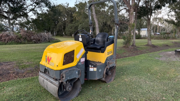 2022 WACKER RD12A-90 - Double Drum Asphalt Roller image 1