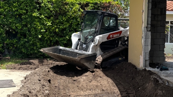 2021 Bobcat T76 thumbnail 2