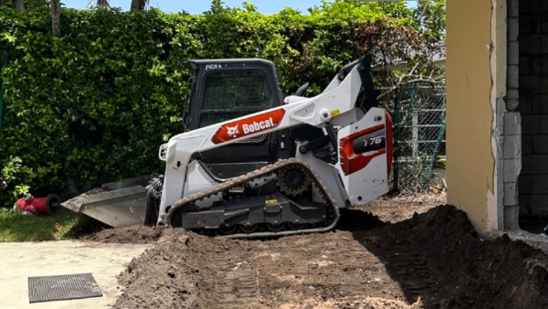 2021 Bobcat T76 thumbnail 5