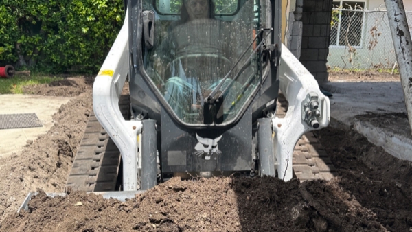 2021 Bobcat T76 thumbnail 3
