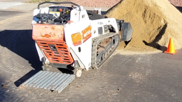 2017 Bobcat MT55 thumbnail 3