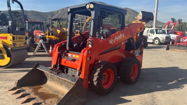 2025 Kubota SSV65 - Skid Steer image 1