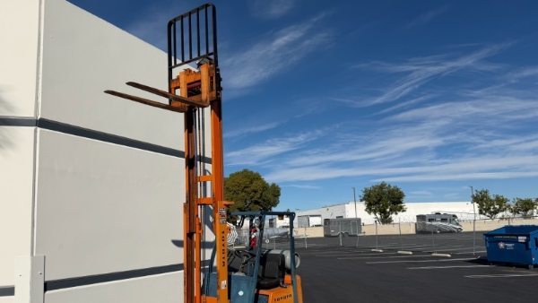 2000 Toyota 42-3FGC15 thumbnail 4