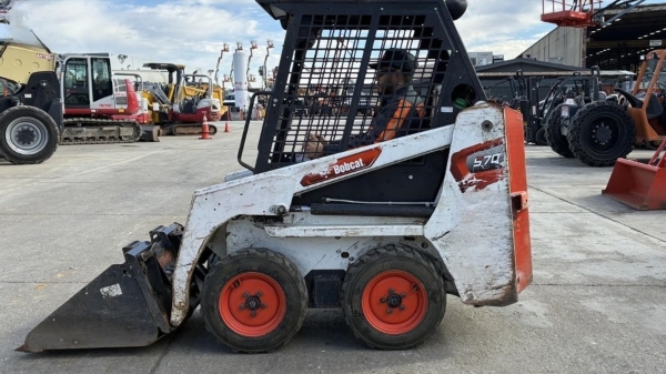 2021 Bobcat S70 thumbnail 2