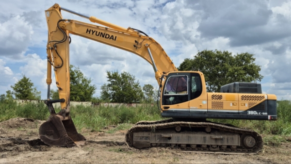 2012 Hyundai 380LC-9A - Image 1