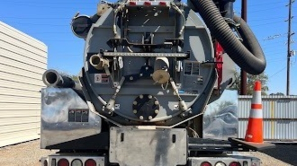 2021 Freightliner M2 106 thumbnail 3