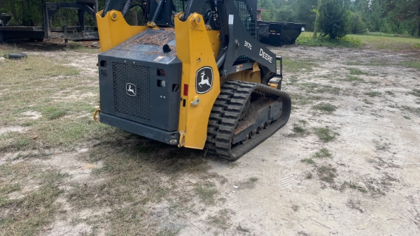 2024 Deere 317G thumbnail 2