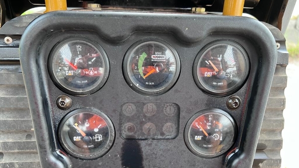 2004 Caterpillar D3G XL thumbnail 3