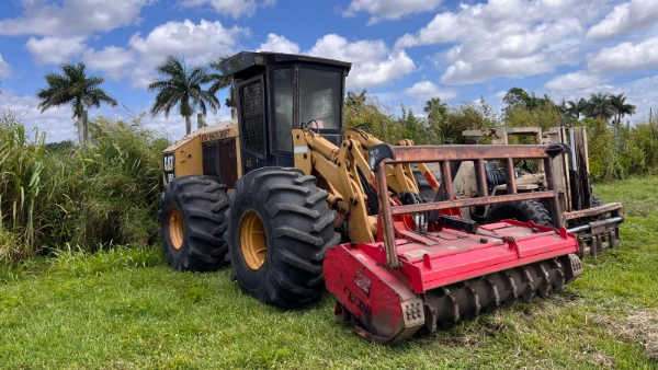 2014 Caterpillar 553C thumbnail 3