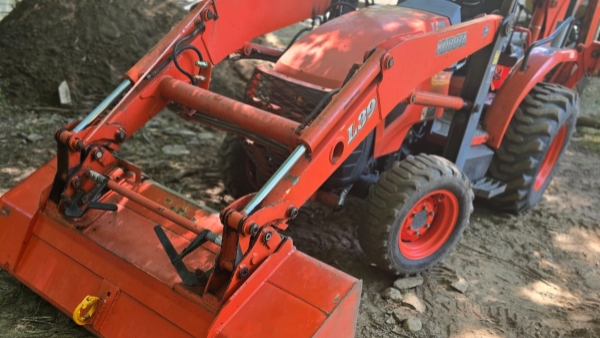 2006 Kubota L39 thumbnail 2
