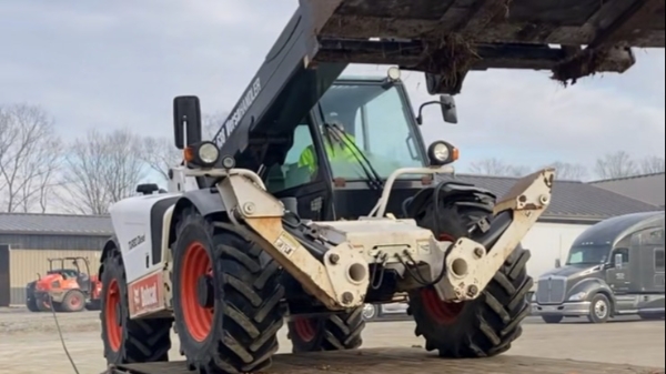 2017 Bobcat V638 thumbnail 3