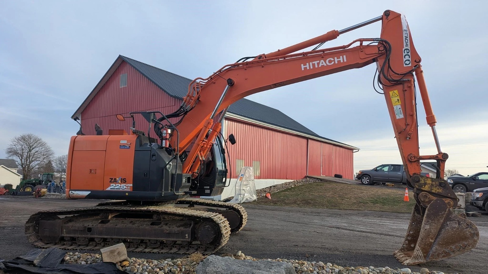 Hitachi Excavators For Sale in Stony Brook, NY - 1 Available | Rubbl