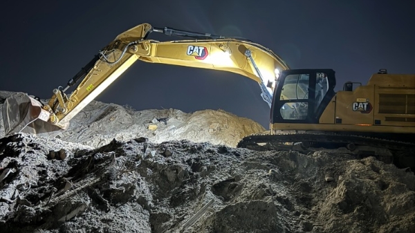 2021 Caterpillar 349 thumbnail 4