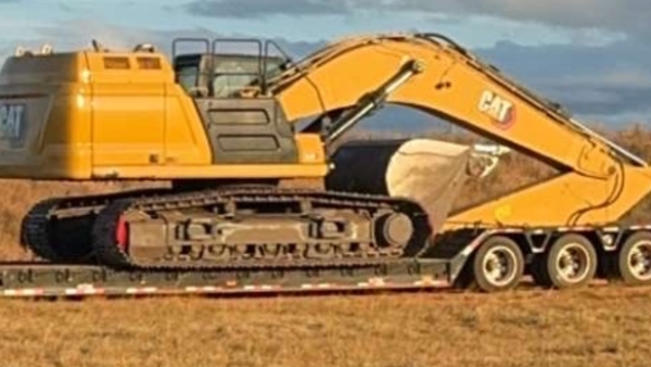 2021 Caterpillar 349 thumbnail 3