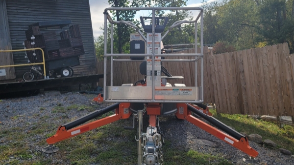 2024 JLG T350 thumbnail 3