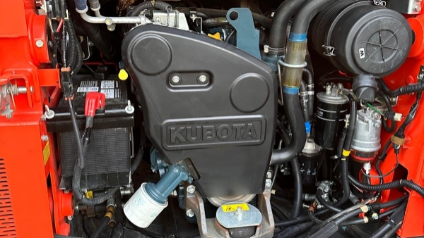 2019 Kubota SSV75 thumbnail 6
