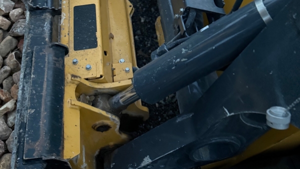 2024 Deere 331G thumbnail 3