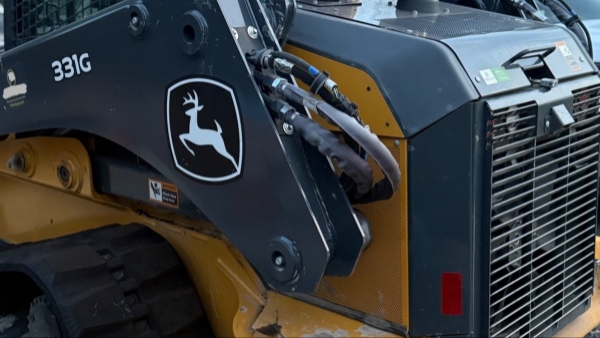 2024 Deere 331G thumbnail 4